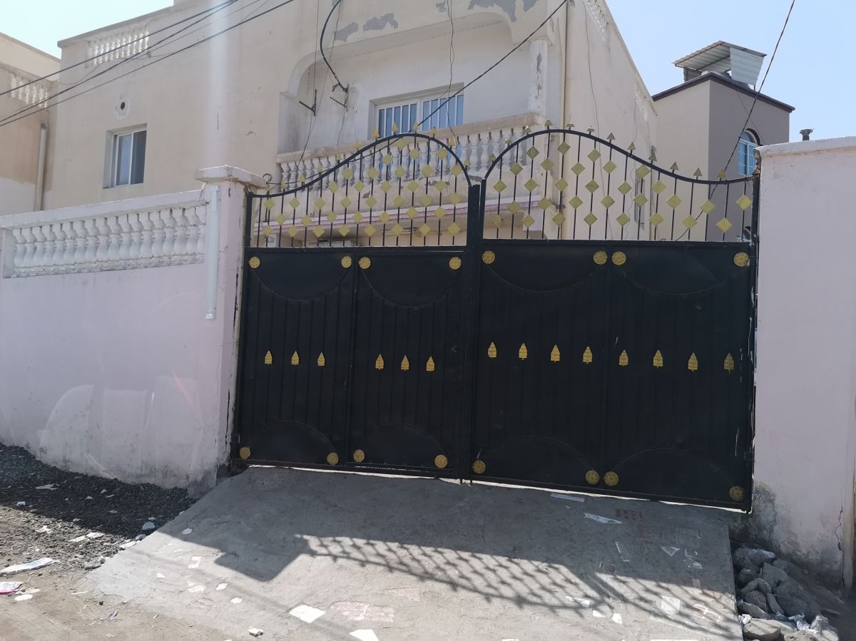 Appartement F4 avec cuisine équipée et citerne d\'eau à Saline Ouest