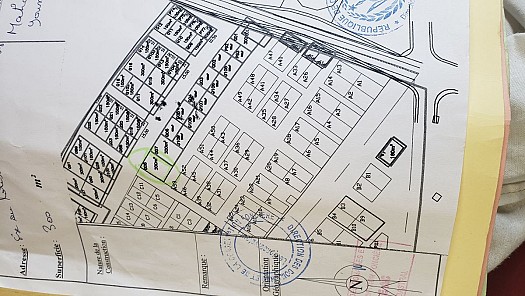 Terrain de 300m² avec titre foncier à Cite Gargar