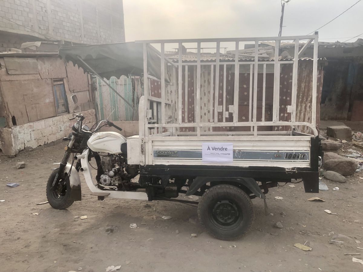 Moto Bajaj Tracteur en bon état, prix négociable