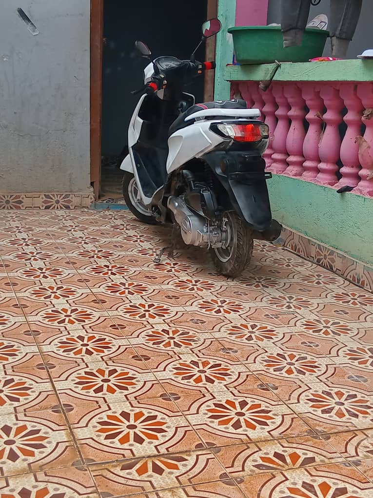 Moto Fekon en excellent état, économique et fiable