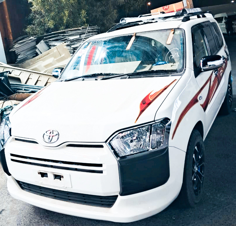 Toyota Probox 2017, climatisée, économique, faible kilométrage, avec écran Android.