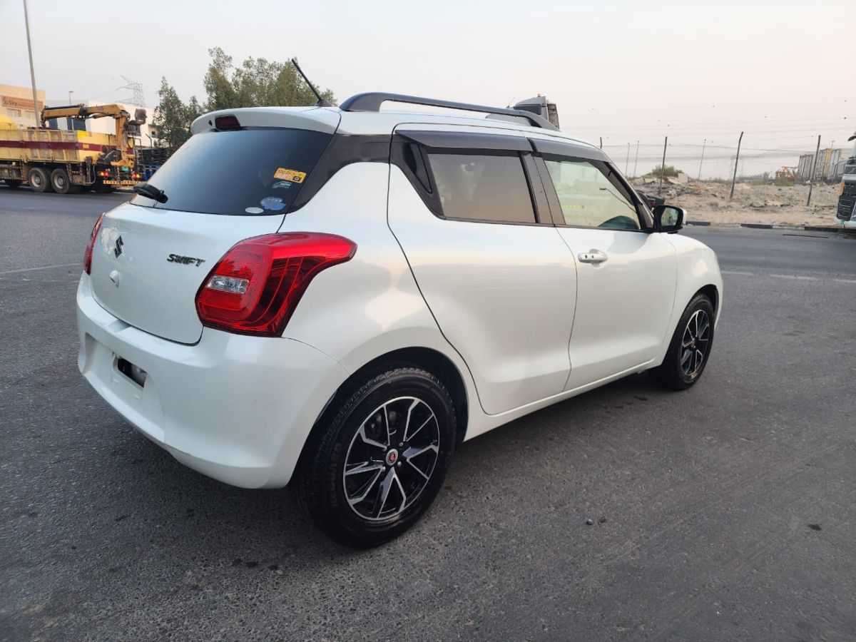 Suzuki Swift 2017 - Essence - Automatique - Très bon état