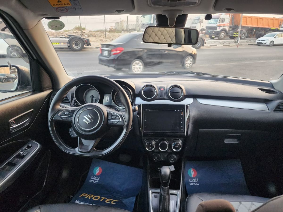 Suzuki Swift 2017 - Essence - Automatique - Très bon état