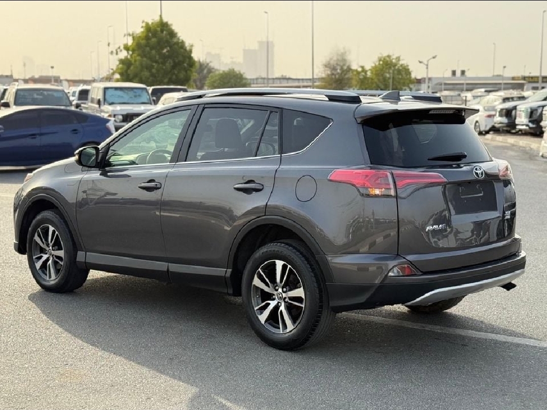 Toyota Rav4 XLE 2017, automatique, essence, excellent état