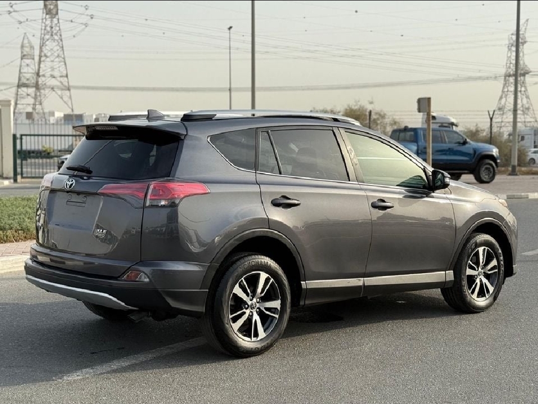 Toyota Rav4 XLE 2017, automatique, essence, excellent état