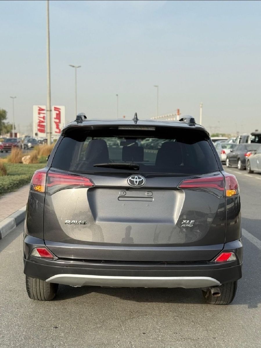 Toyota Rav4 XLE 2017, automatique, essence, excellent état