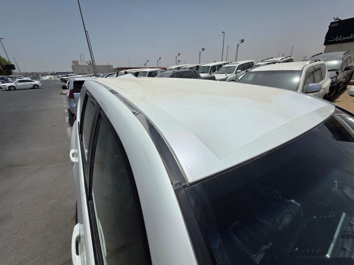 Toyota Prado 2.8L 2023, boîte automatique, diesel, excellent état