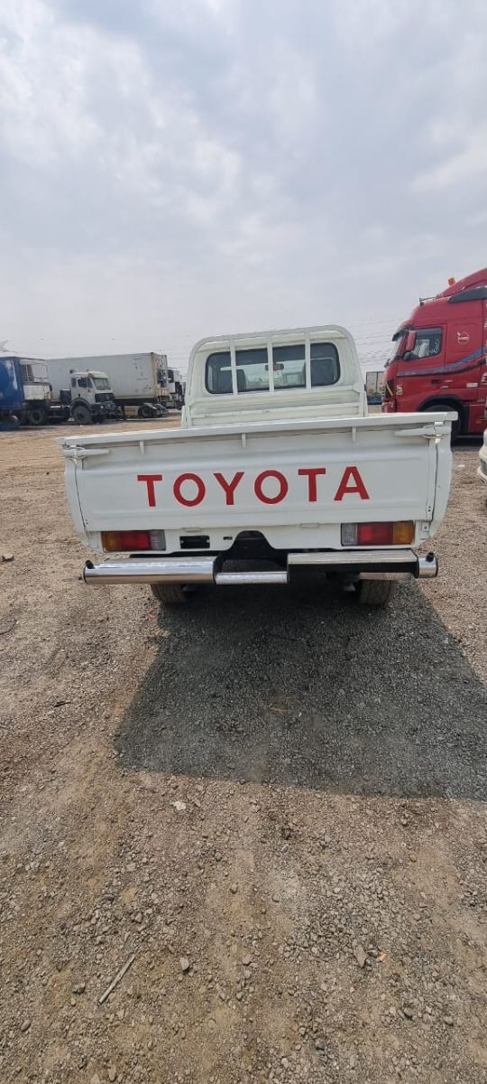 Toyota Land Cruiser Pick-up