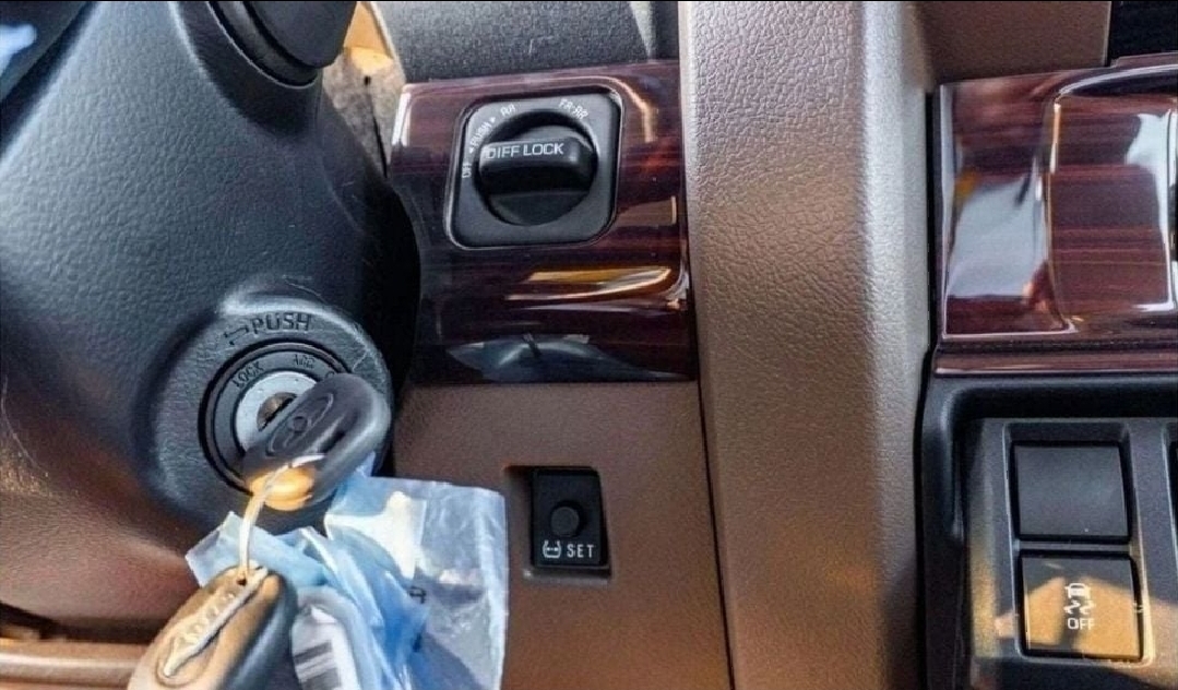 Toyota Land Cruiser 70