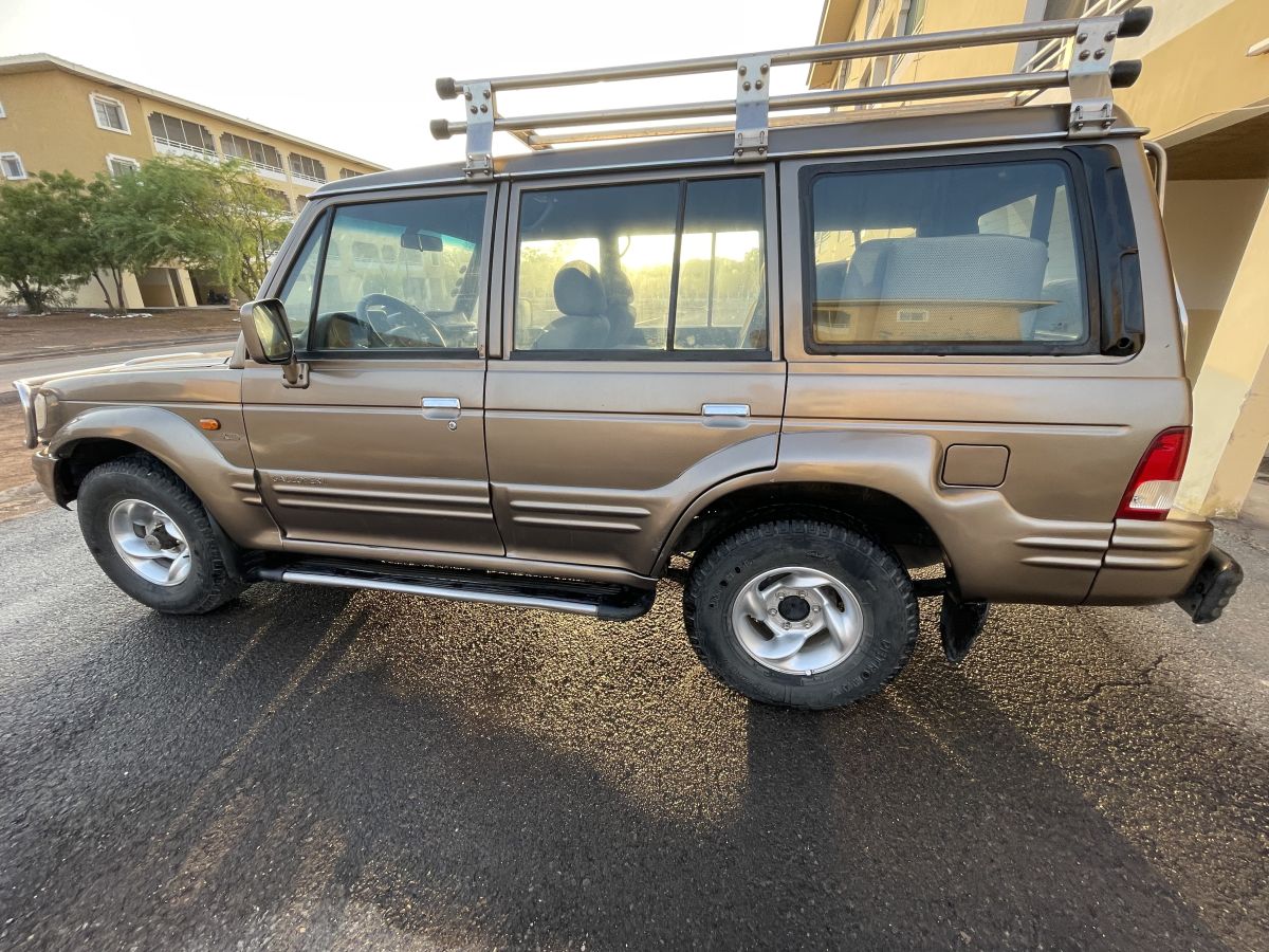 Hyundai Galoper 2000, clim en bon état, vidange récente