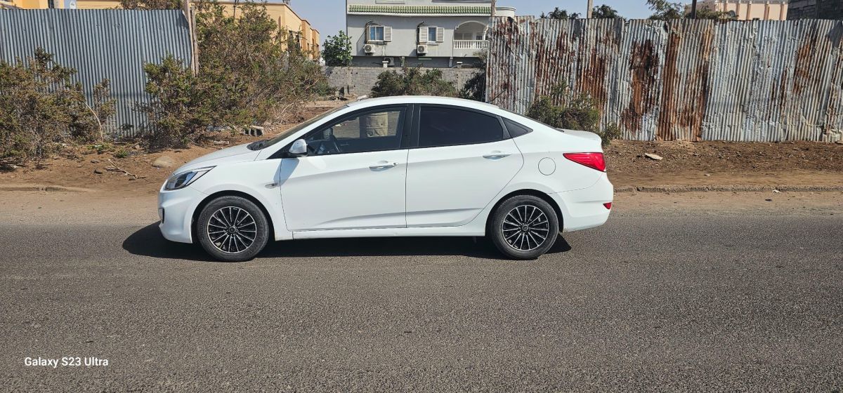 Hyundai Accent 2017, diesel, boîte automatique
