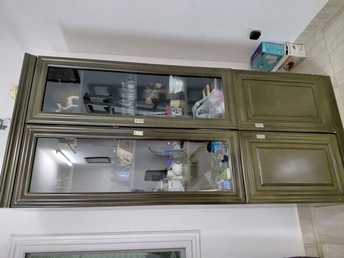 Meuble vaisselier/bibliothèque, bon état