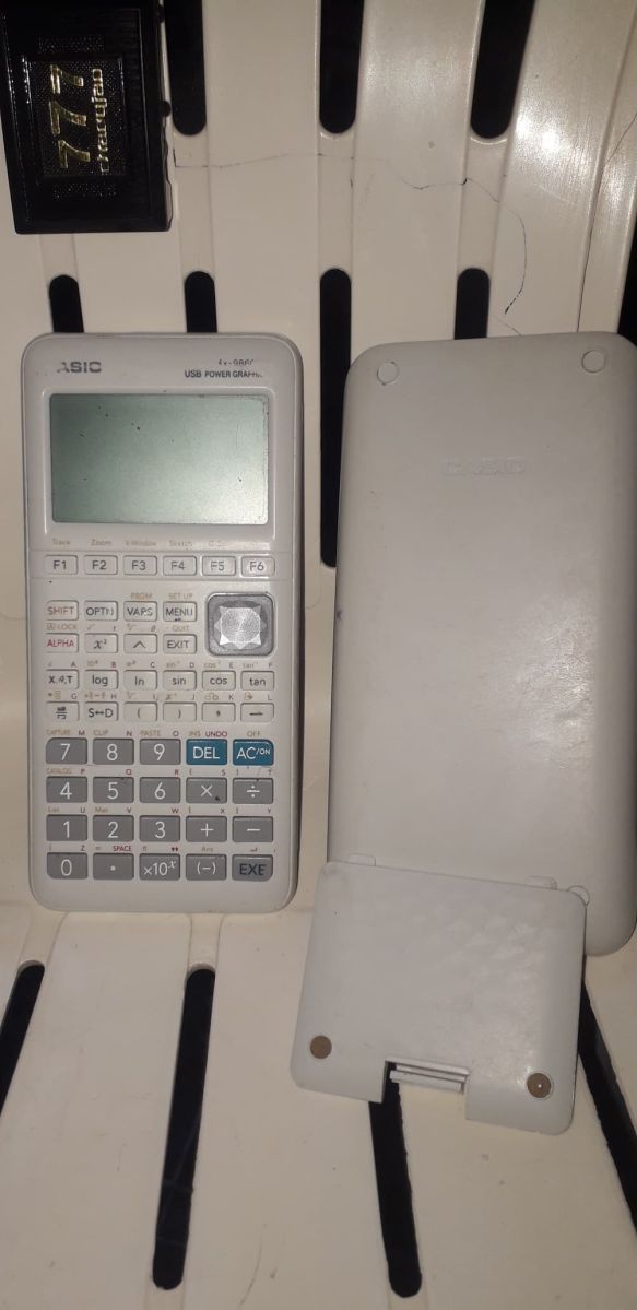 Calculatrice graphique blanche neuve