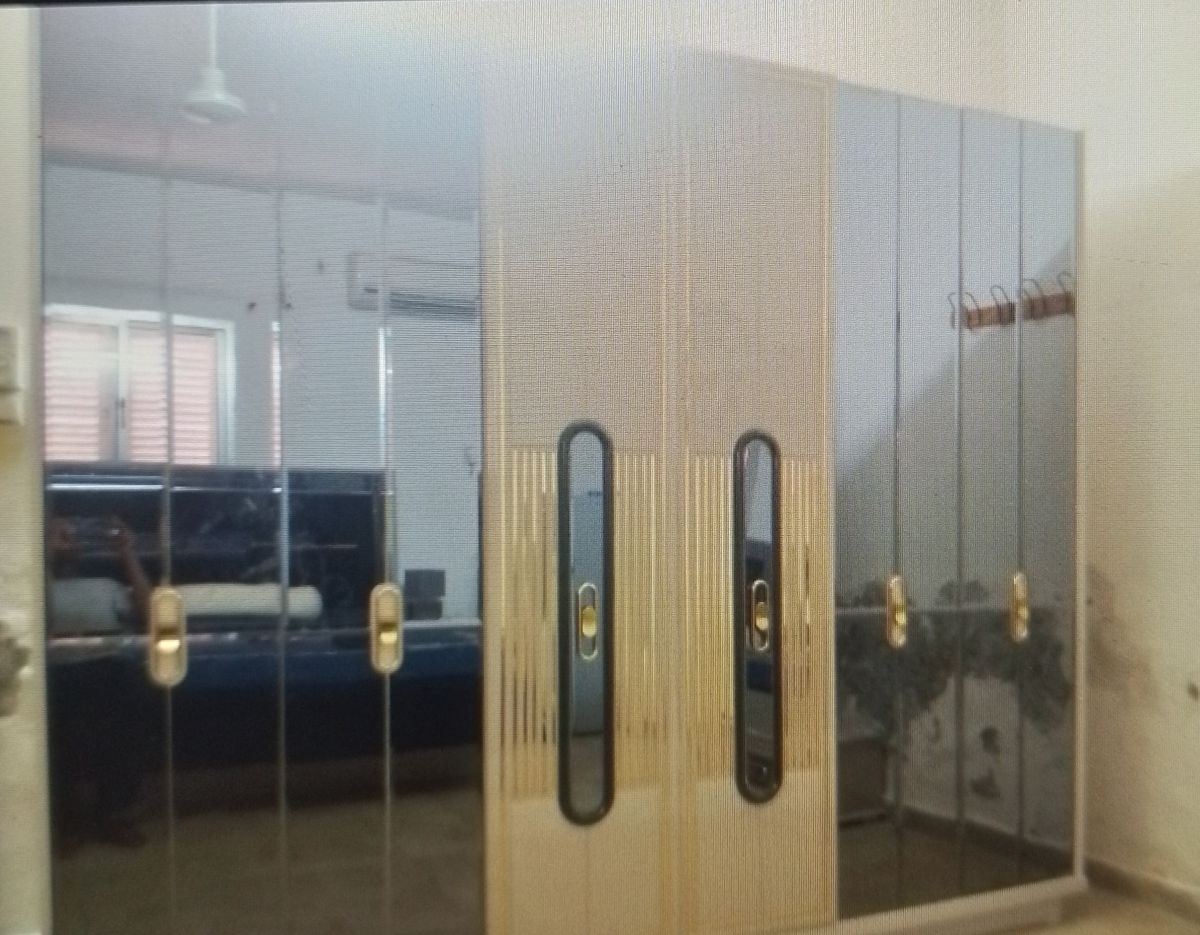 Chambre à coucher neuve, utilisée 2 mois