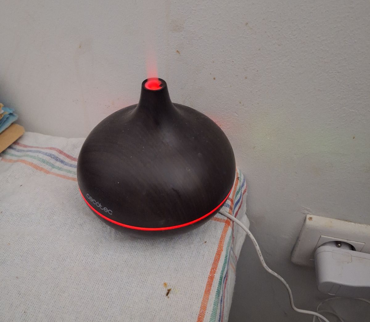 Diffuseur électrique pratique pour huiles essentielles et anti-moustiques