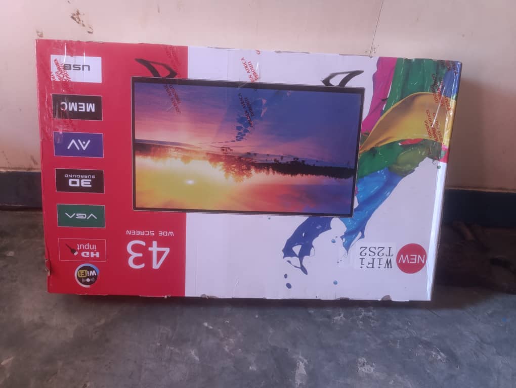 Écran plat Star Track 43, neuf, emballé (livraison gratuite)