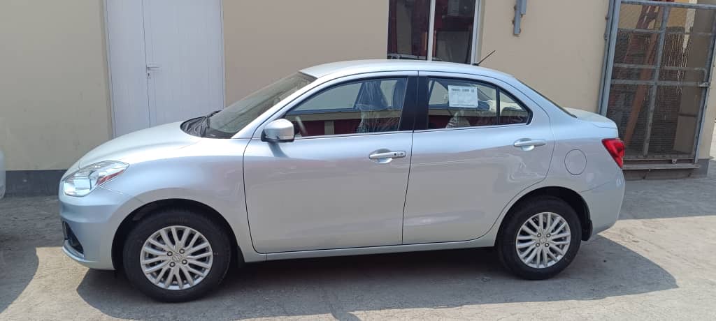 Suzuki Dzire 2021 en excellent état