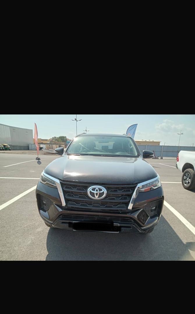 Toyota Fortuner 2022, manuelle, clim fonctionnelle, caméra de recul