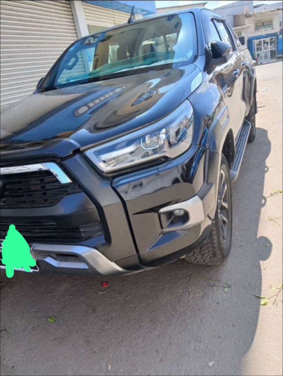 Toyota Hilux 2021, diesel, full option, excellent état