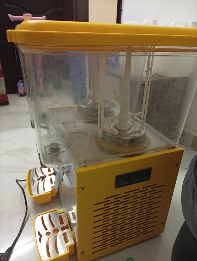 Machine à Jus 2 Bacs, Presque Neuve