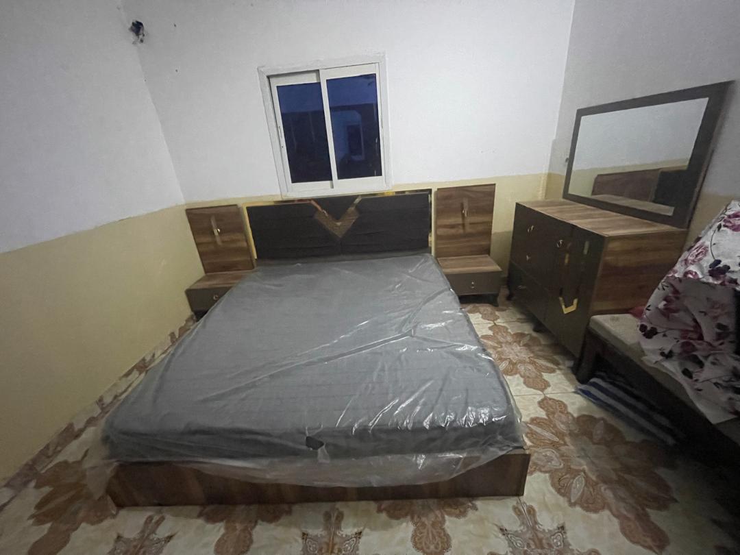 Meubles neufs pour nouveau marié