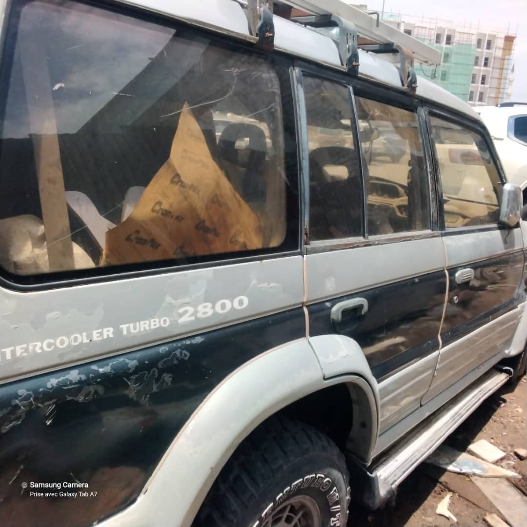 Mitsubishi Pajero 2021, comme neuf, prix négociable