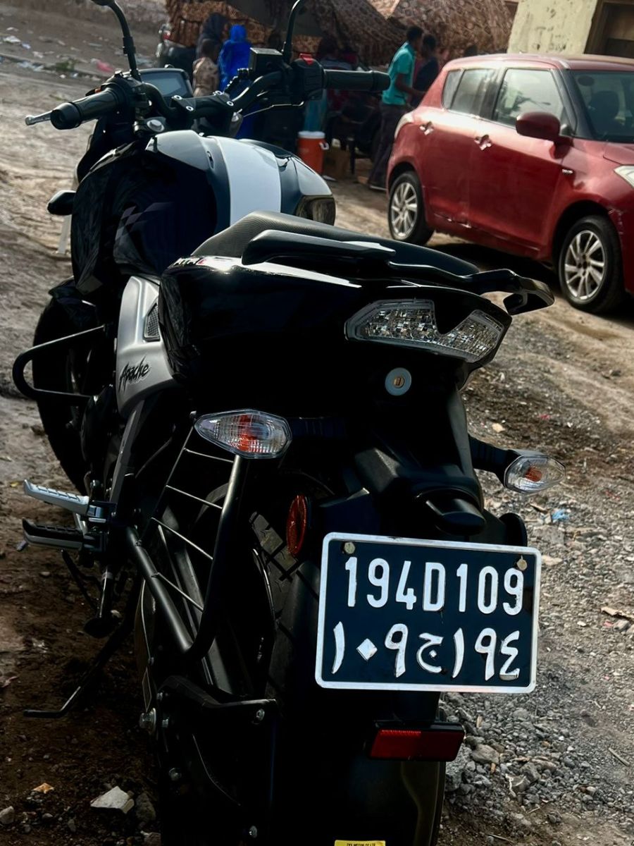 Moto TVS160, économique et en bon état