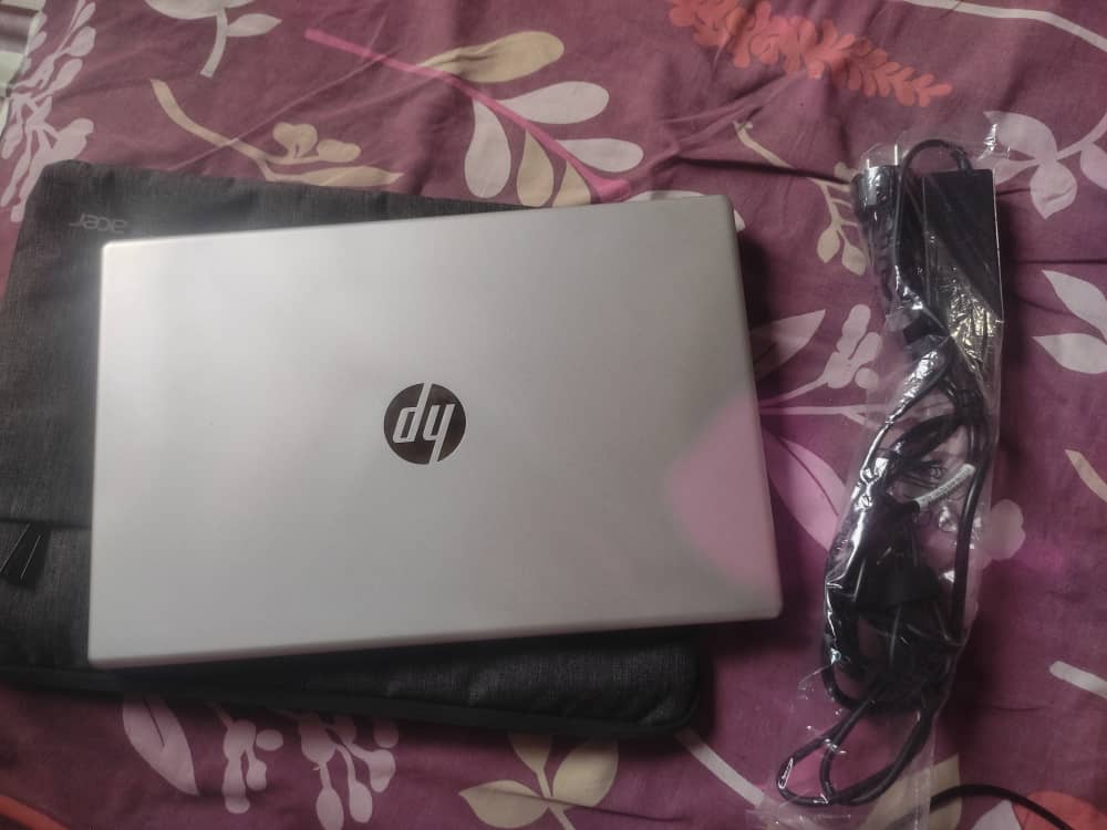 PC HP i3 13ème génération neuf + cartable 8RAM 250 SSD