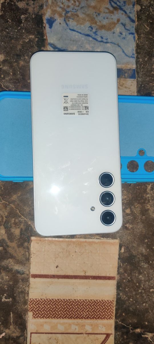 Samsung Galaxy A51 128 Go, parfait état, négociable