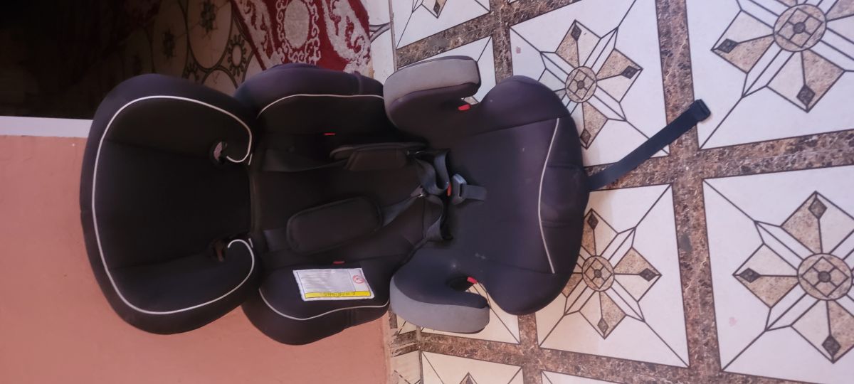 Siège auto pour enfant, comme neuf