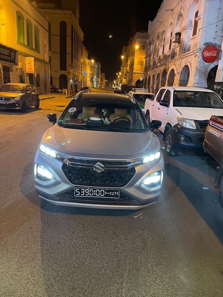 Suzuki Fronx 2024, essence, automatique, comme neuve