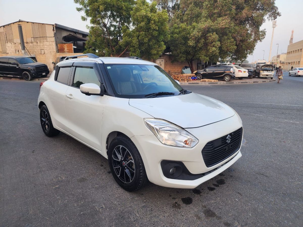 Suzuki Swift 2017 - Essence - Automatique - Très bon état