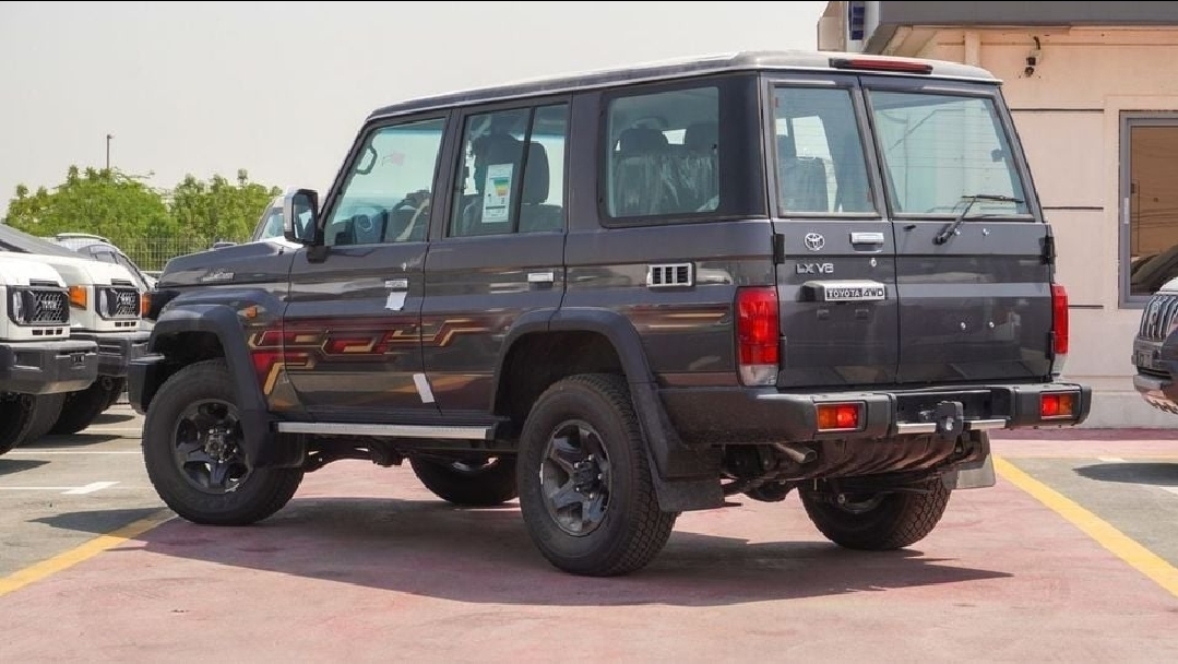 Toyota Land Cruiser 70 V8 LX 2025 en excellent état