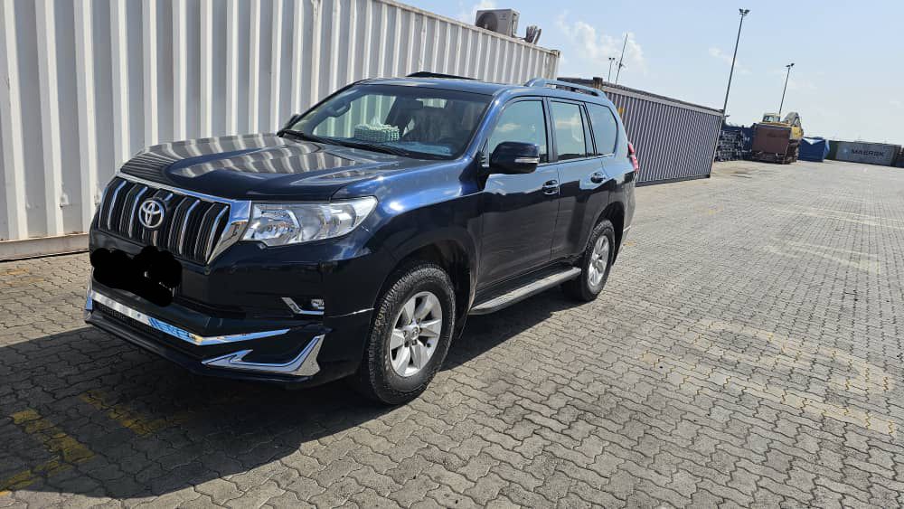Toyota Prado TX-L, automatique, 4x4, bleu nuit
