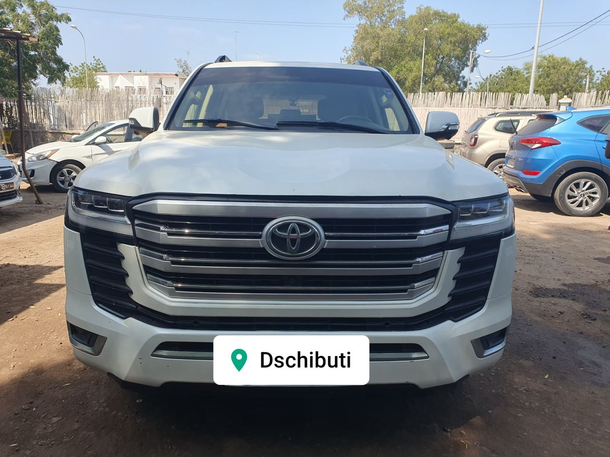 Voiture V8 2014 refait en excellent état