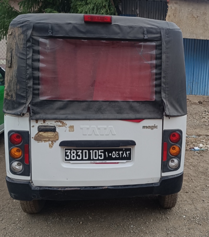 Tata transport à prix adorable