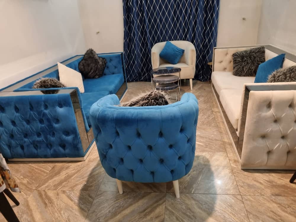 Salon en excellent état à vendre