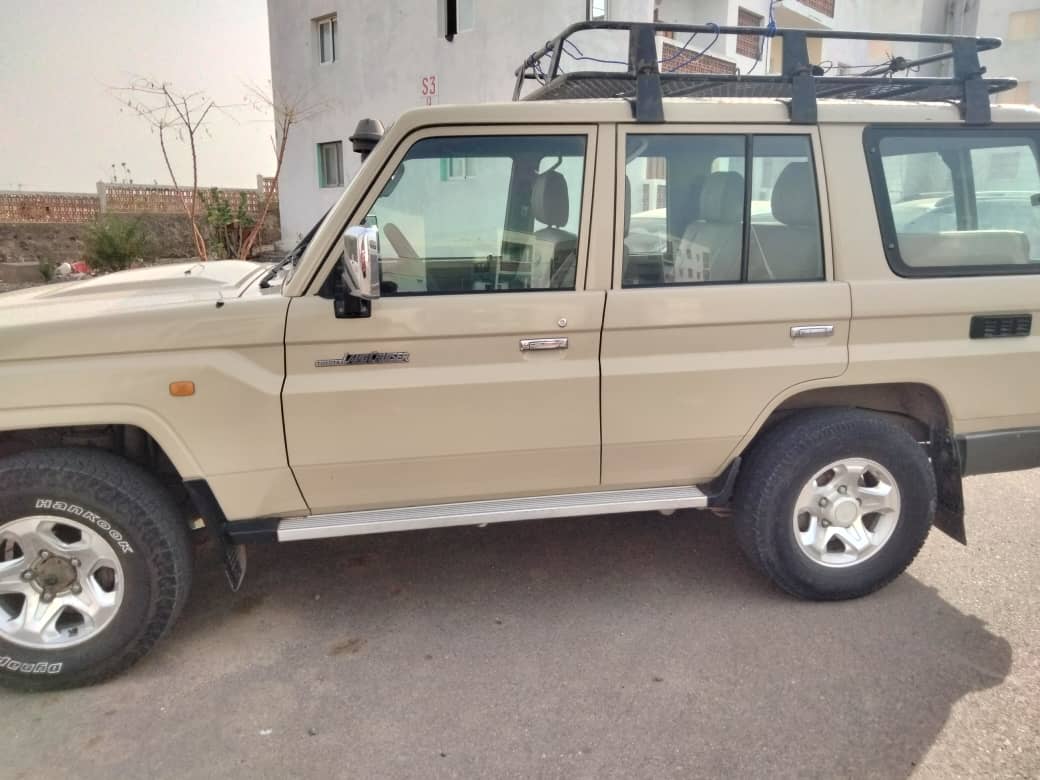 Hard-top en excellent état prix négociable