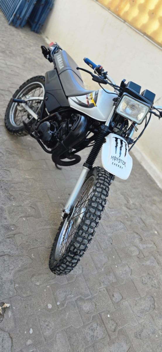 Yamaha DT 175 en parfait état, prêt à tester