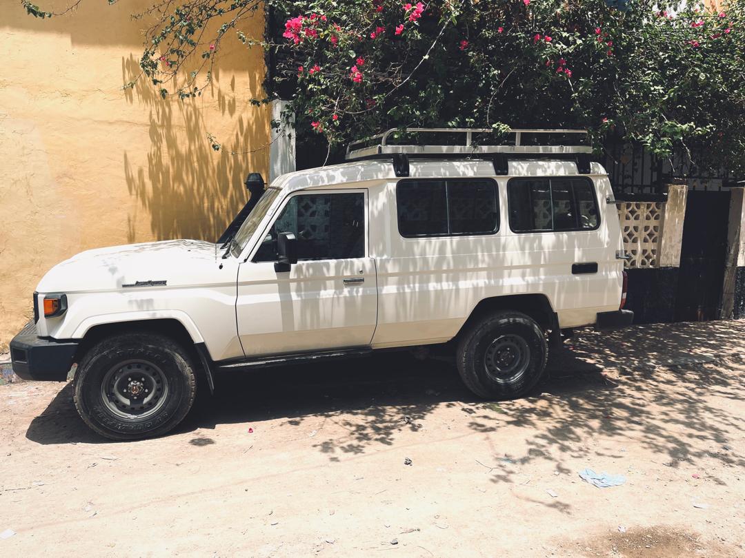 Toyota Land Cruiser Hard Top 2025, diesel, en très bon état