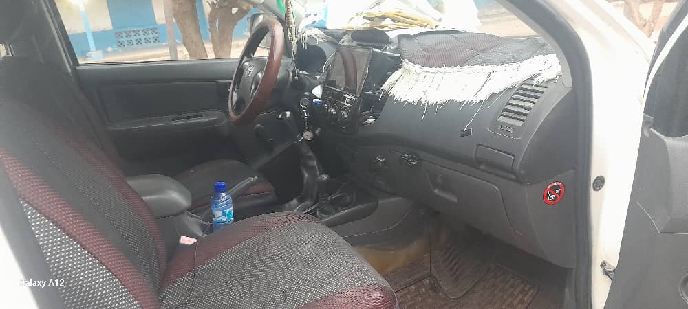 Toyota Hilux en excellent état à vendre