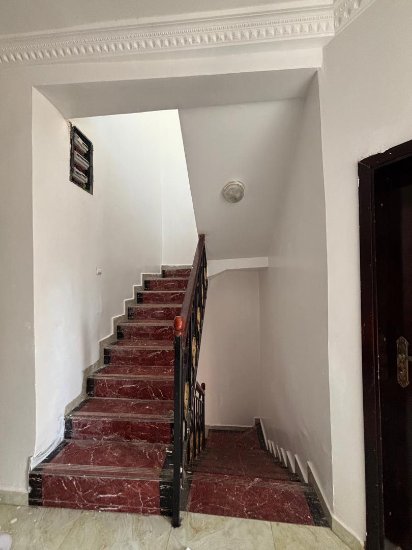 Triplex F7 a louer avec parking et terrasse à Gabode 5