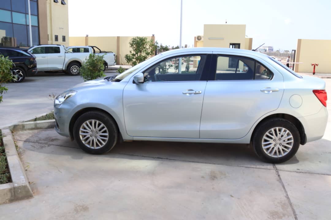 Suzuki Swift Dzire 2019, état neuf, faible kilométrage