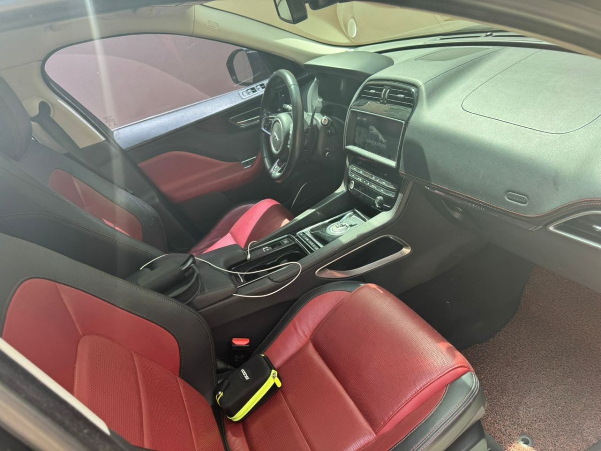 Jaguar F-Pace 2017, R Sport Diesel 180 CH, Confort absolu