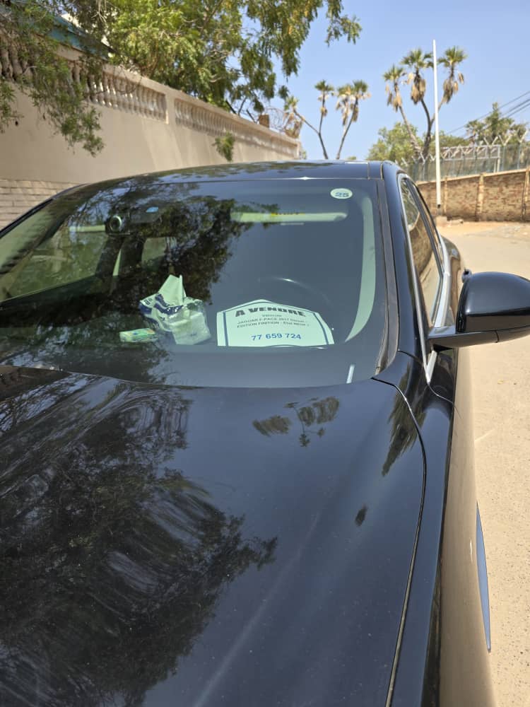 Jaguar F-Pace 2017, R Sport Diesel 180 CH, Confort absolu