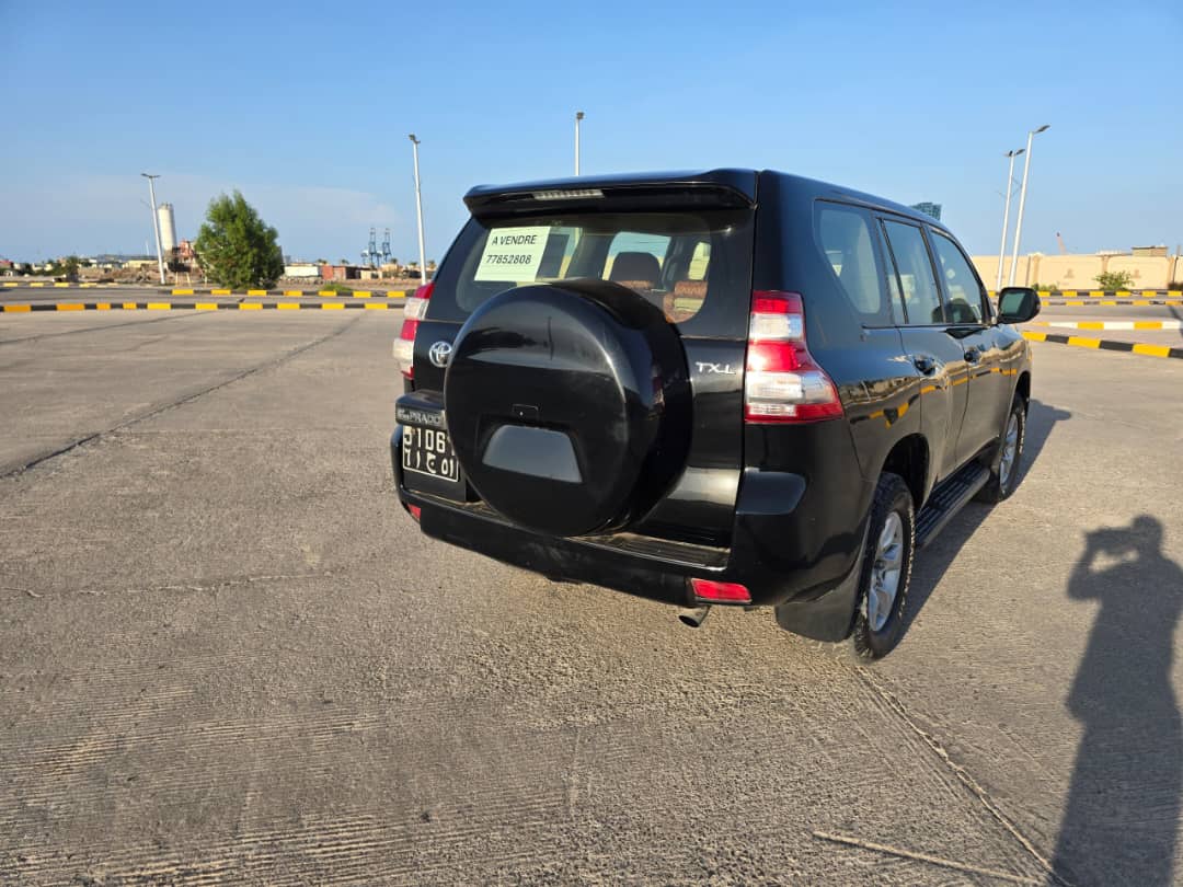 Toyota Prado TXL 2013, boîte manuelle, diesel