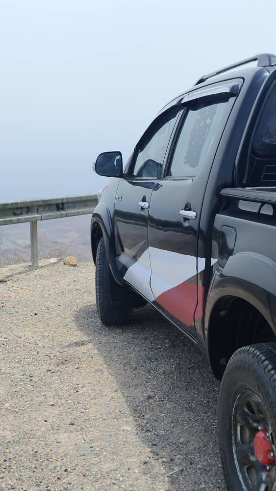 Toyota Hilux Vigo 2.5L D-4D, climatisé, écran tactile, caméras, 2015, diesel