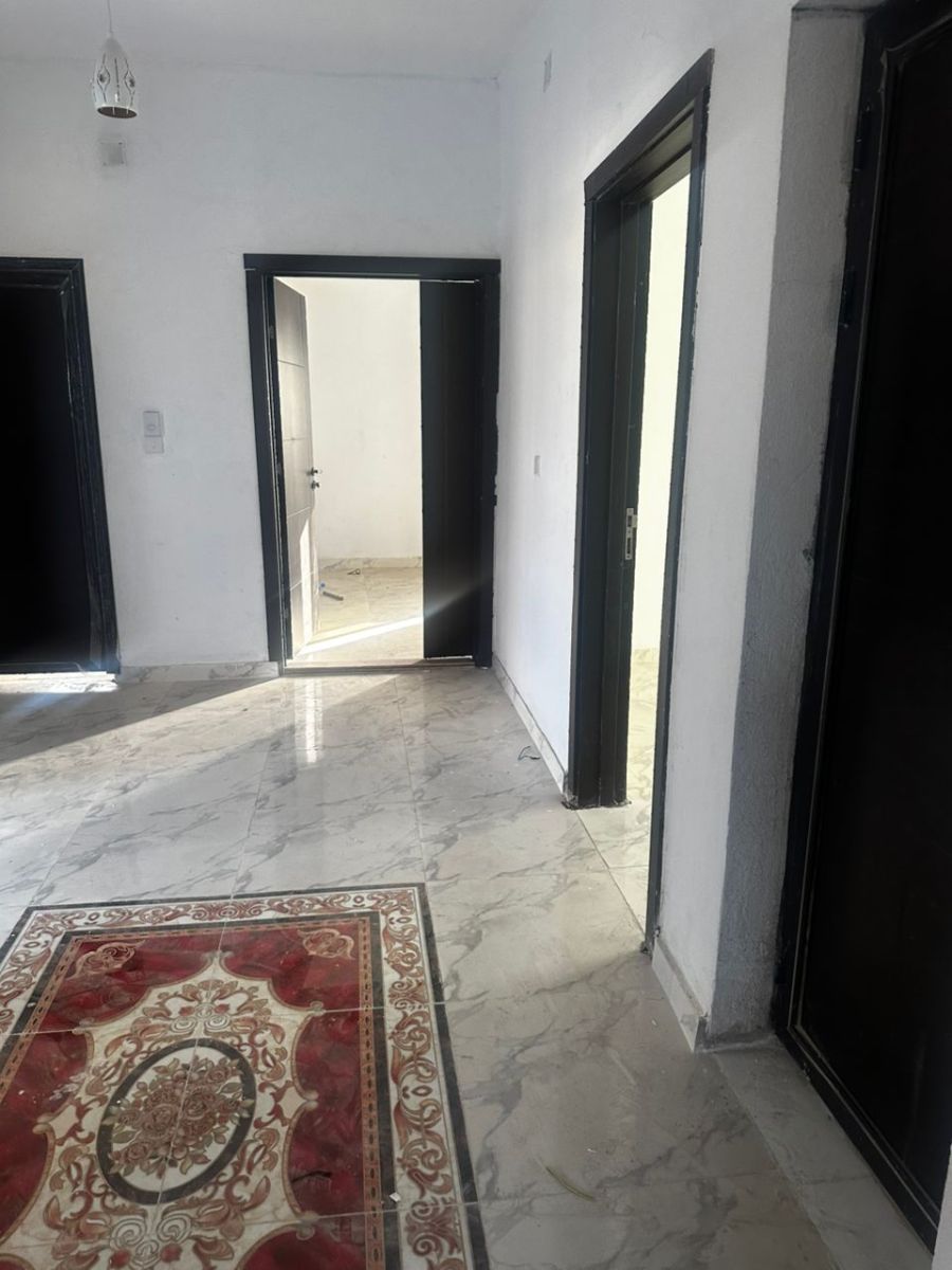 Appartement neuf F4 avec cuisine et commodités à louer à Cité Saline Ouest
