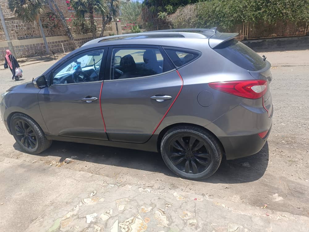 Hyundai Tucson 2013, boîte automatique, état impeccable