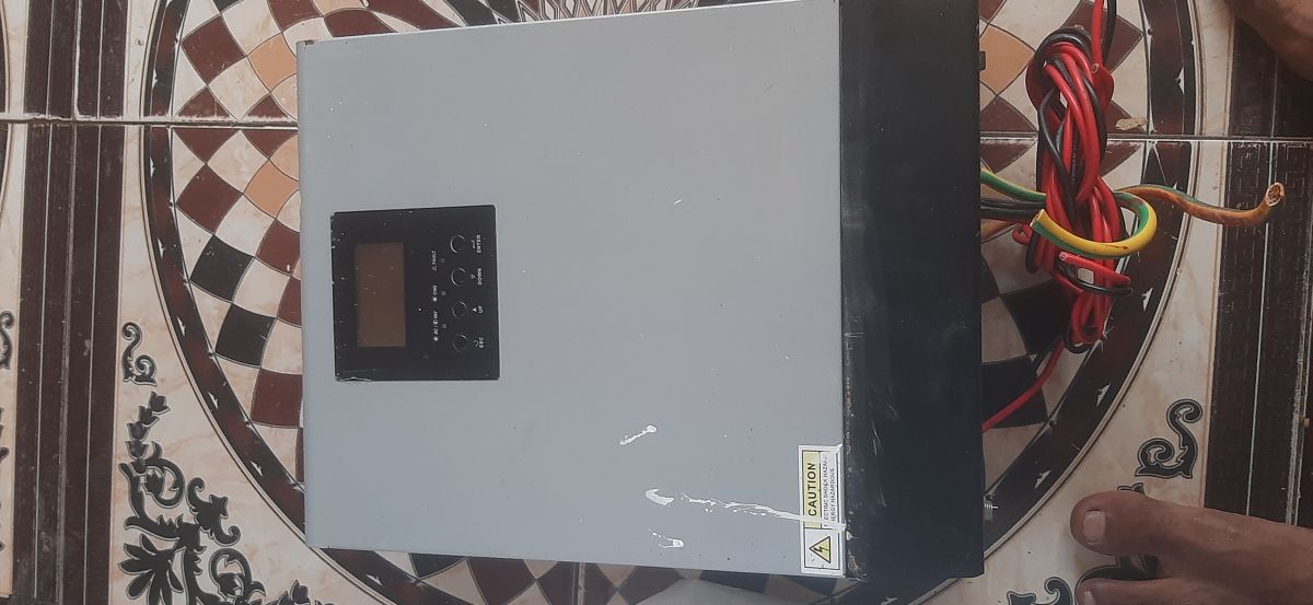 Inverteur solaire MPS 3KVA, sortie AC 230V 50Hz 13A